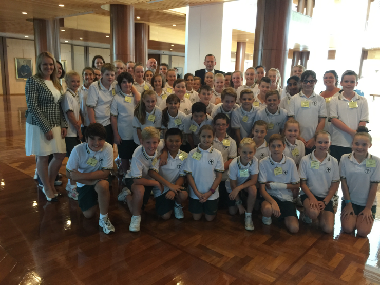 Prime Minister Tony Abbott, MP Fiona Scott and OLOW Year 6 class.